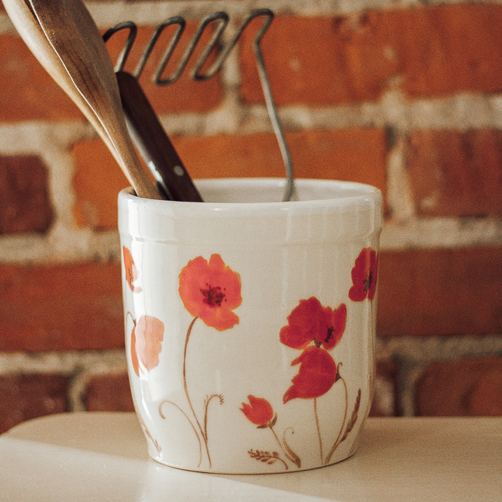 <p style="font-size: 16px; line-height: 150%;"><strong>Poppy Utensil Holder&emsp;</strong><br />
6&rdquo;<br />
<strong>$75</strong></p>